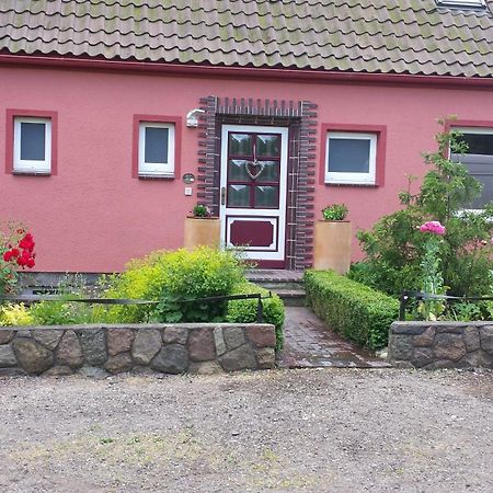 Haus Am Teich - Teichblick Apartment Фехмарн Екстериор снимка