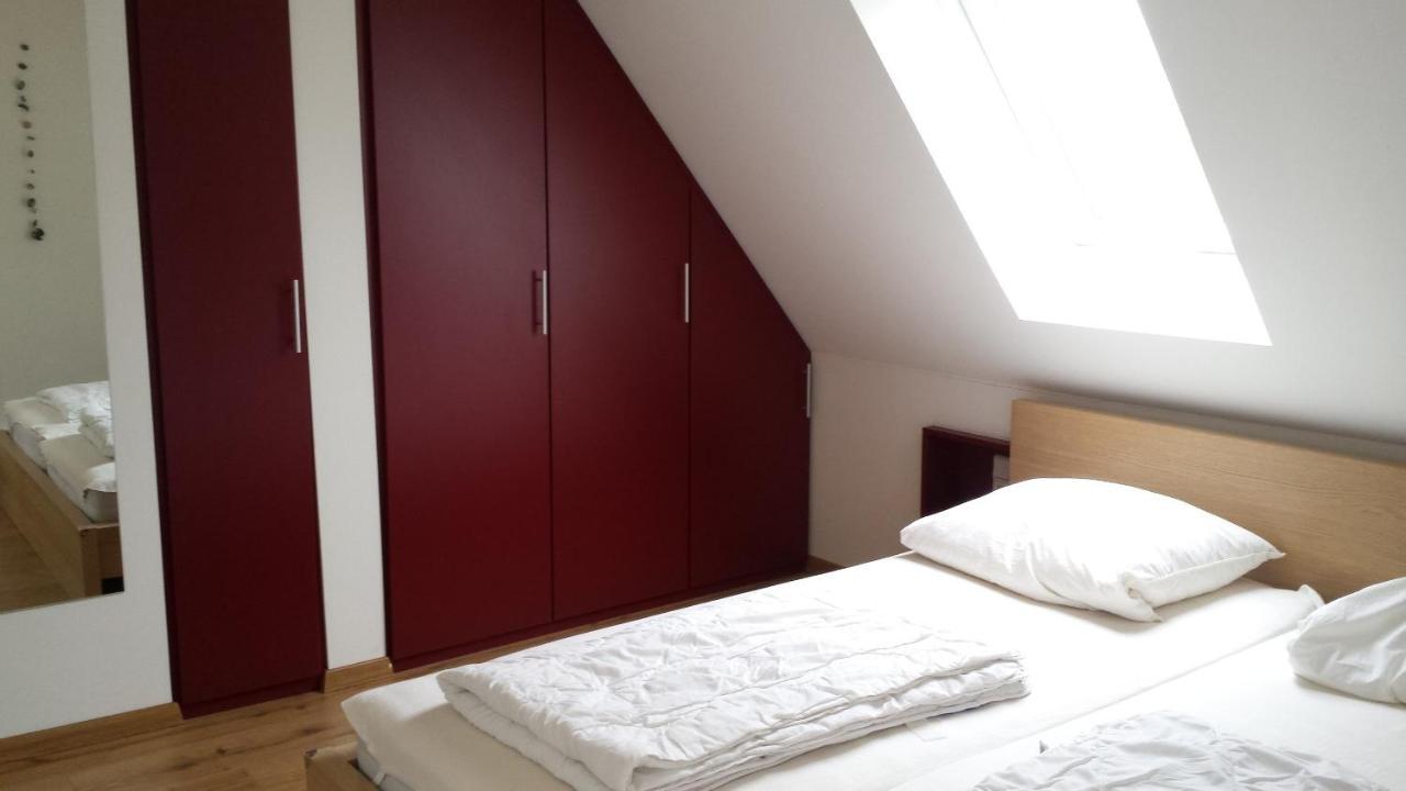 Haus Am Teich - Teichblick Apartment Фехмарн Екстериор снимка