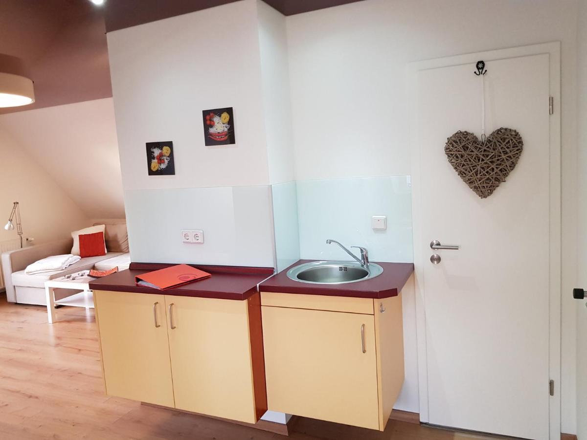 Haus Am Teich - Teichblick Apartment Фехмарн Екстериор снимка