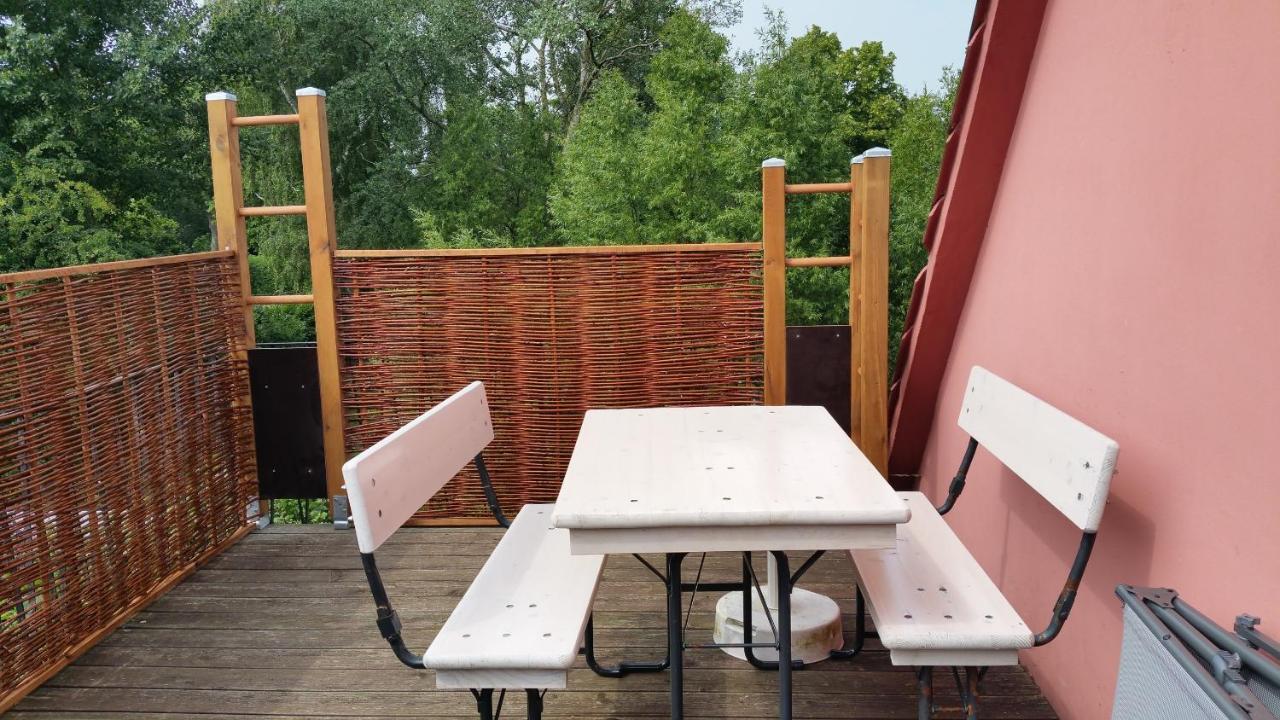 Haus Am Teich - Teichblick Apartment Фехмарн Екстериор снимка