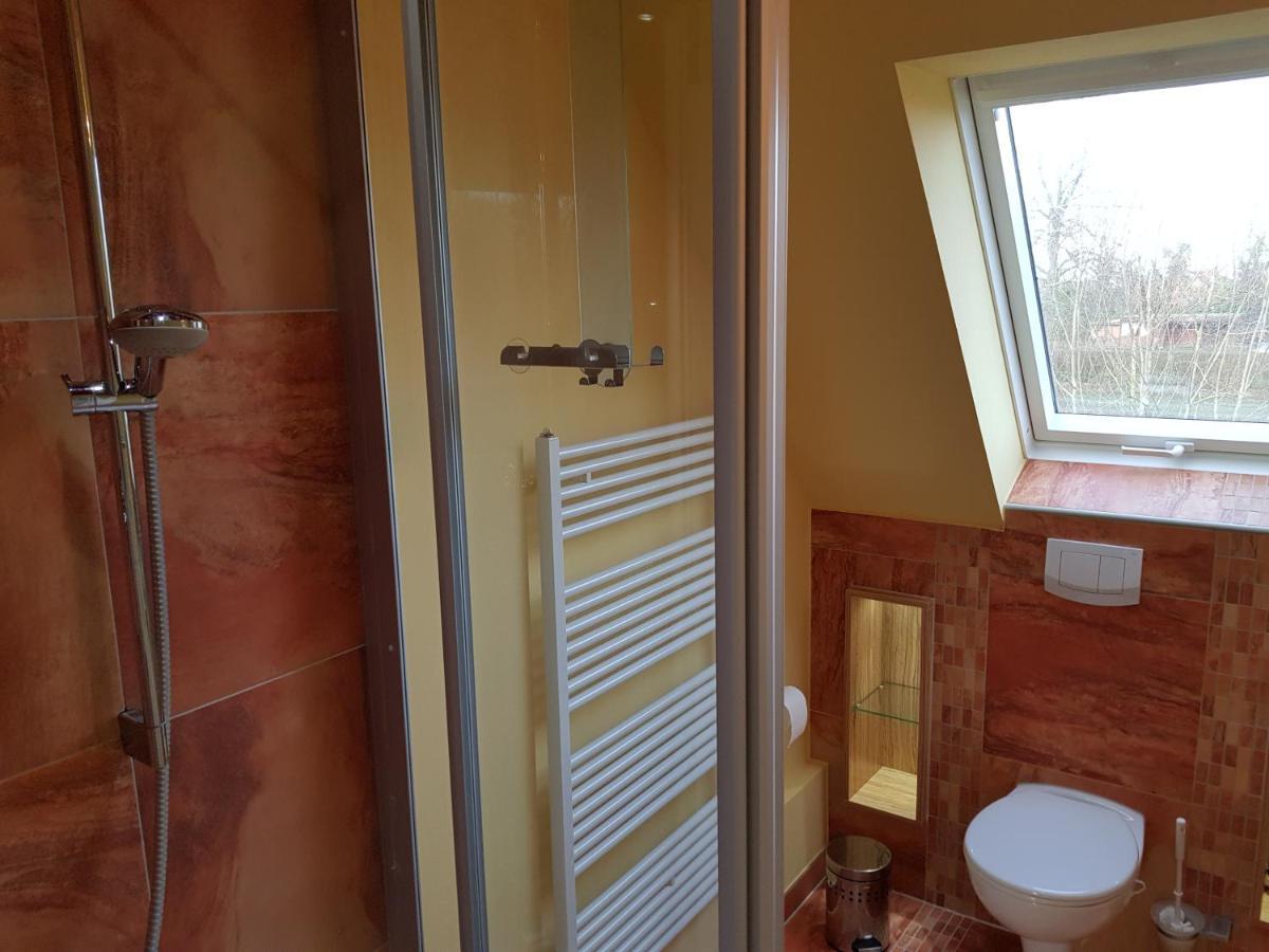 Haus Am Teich - Teichblick Apartment Фехмарн Екстериор снимка